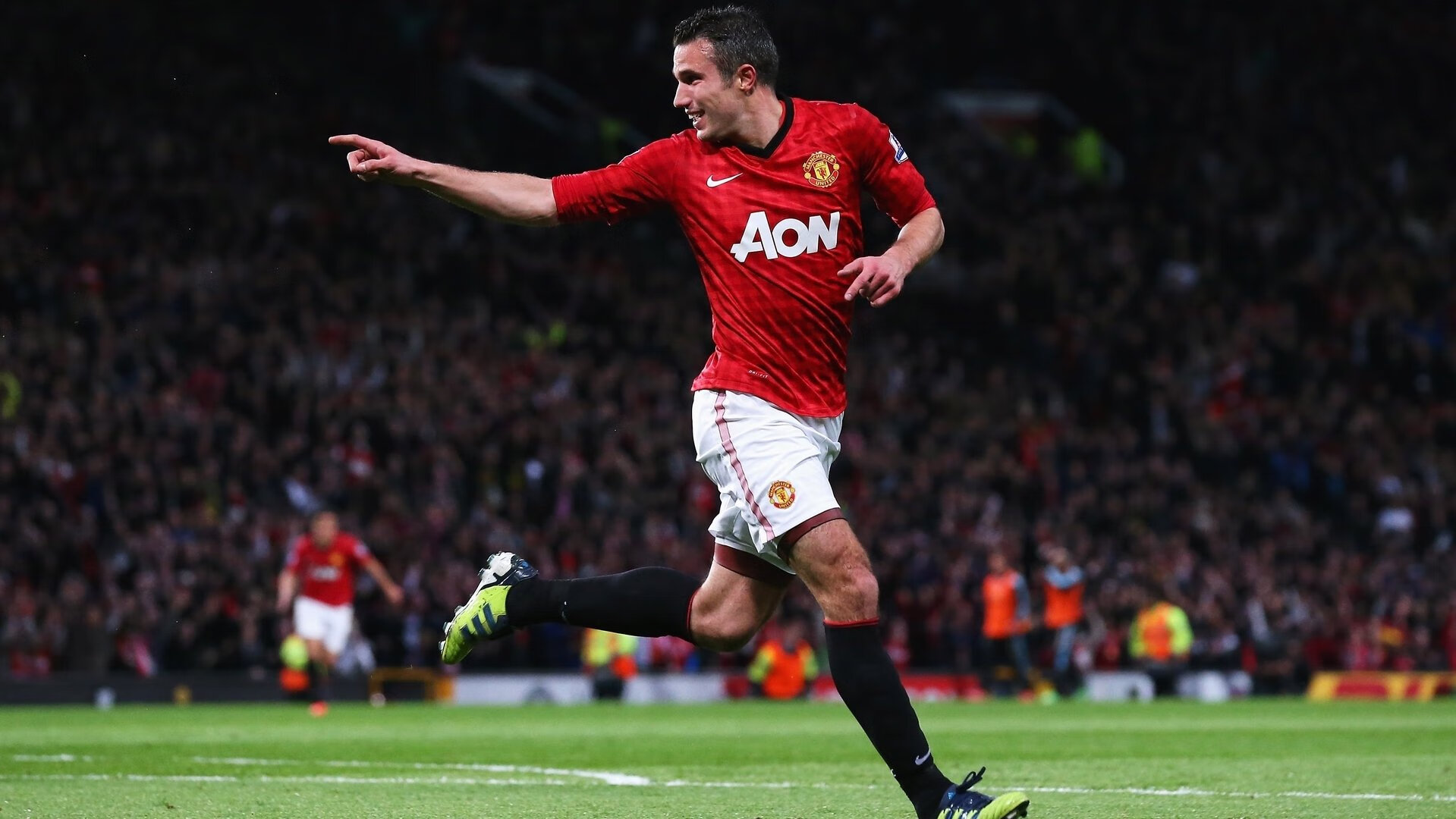 AC MILAN APP-《英雄联盟》发布新英雄“雷霆”，操作手感佳引争议前所未有的体验震撼，玩家纷纷热议